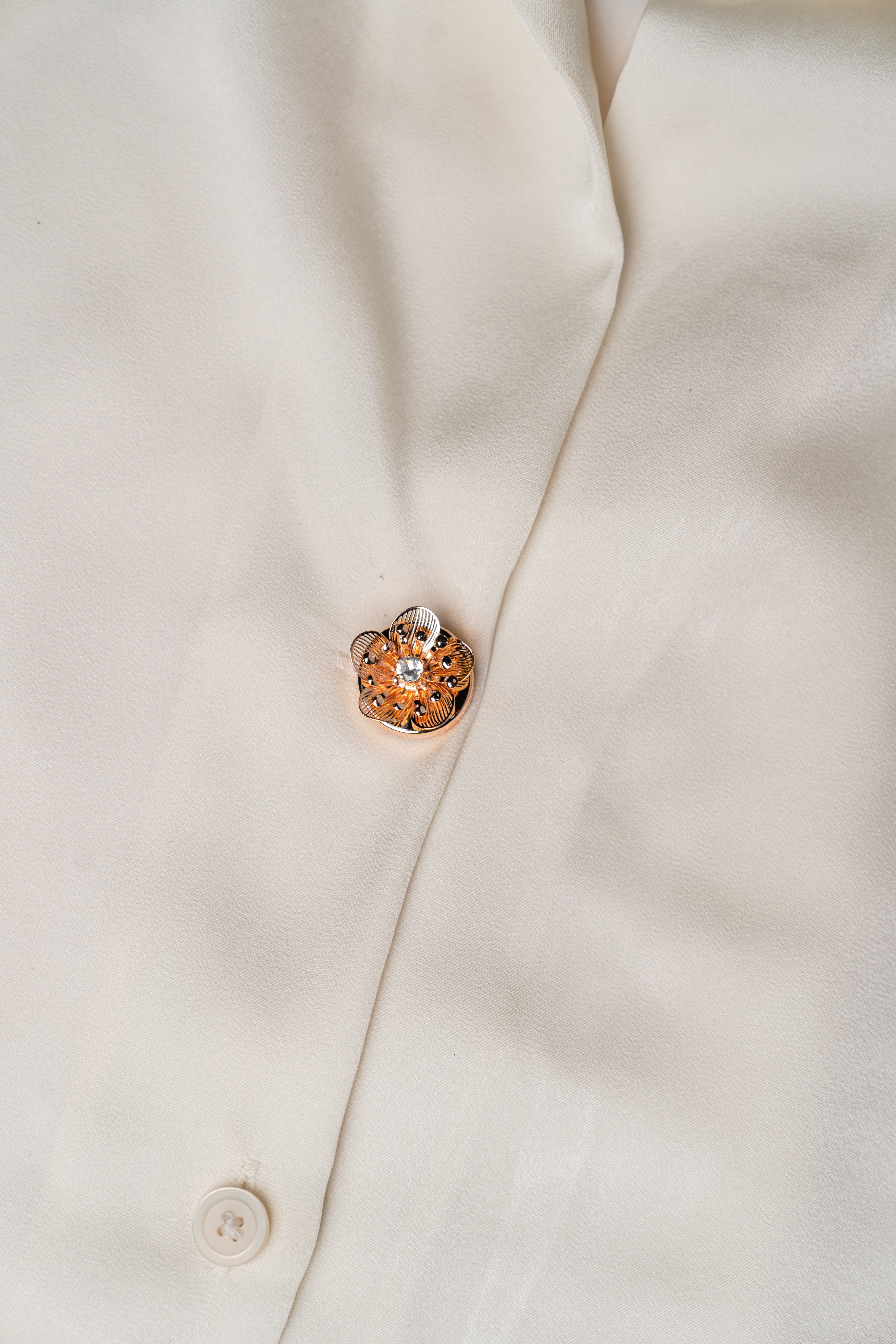 Floral Accent – Button Covers that Instantly Upgrade Any Shirt