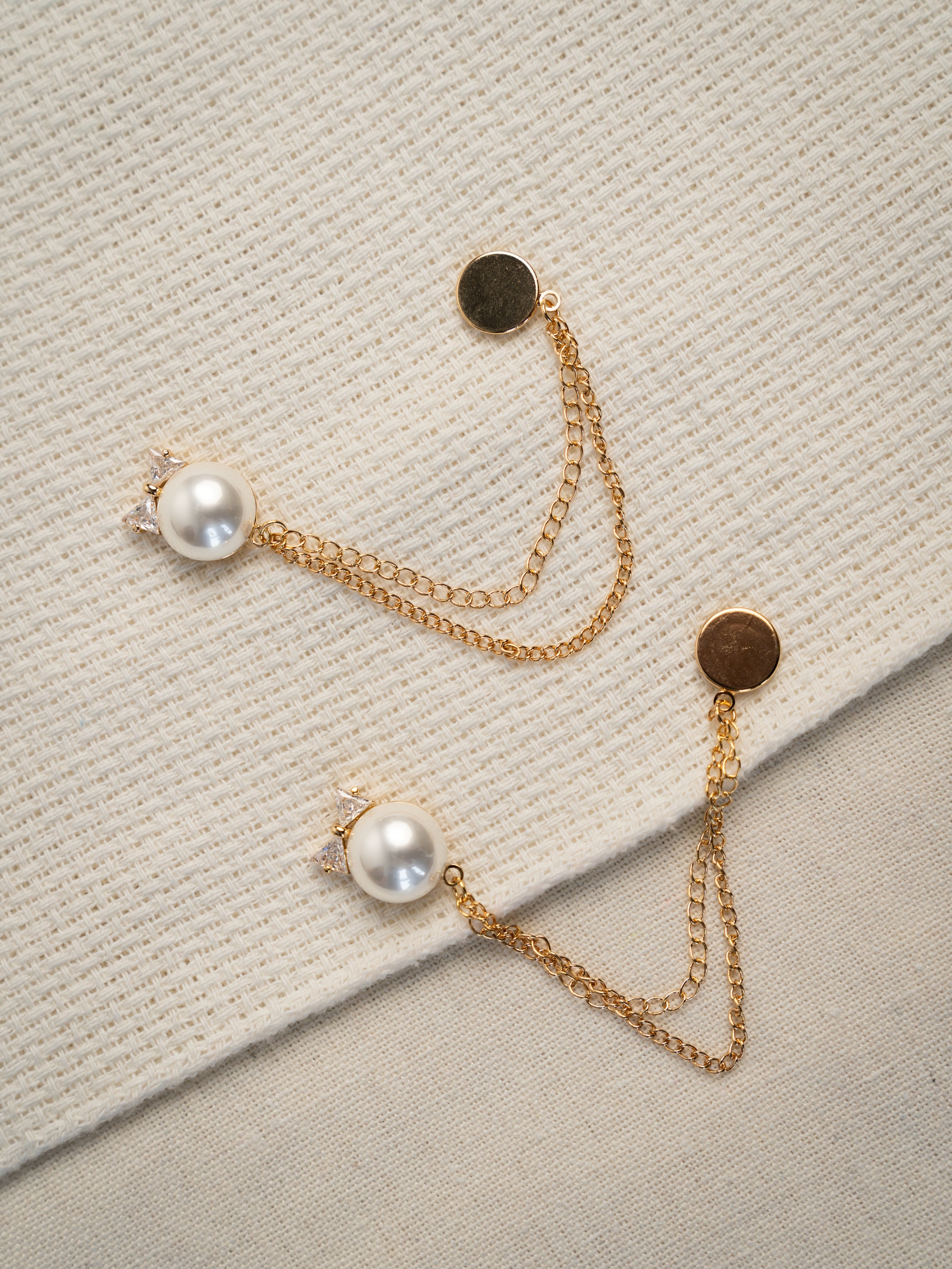 Mira- Statement styling without a single pierce