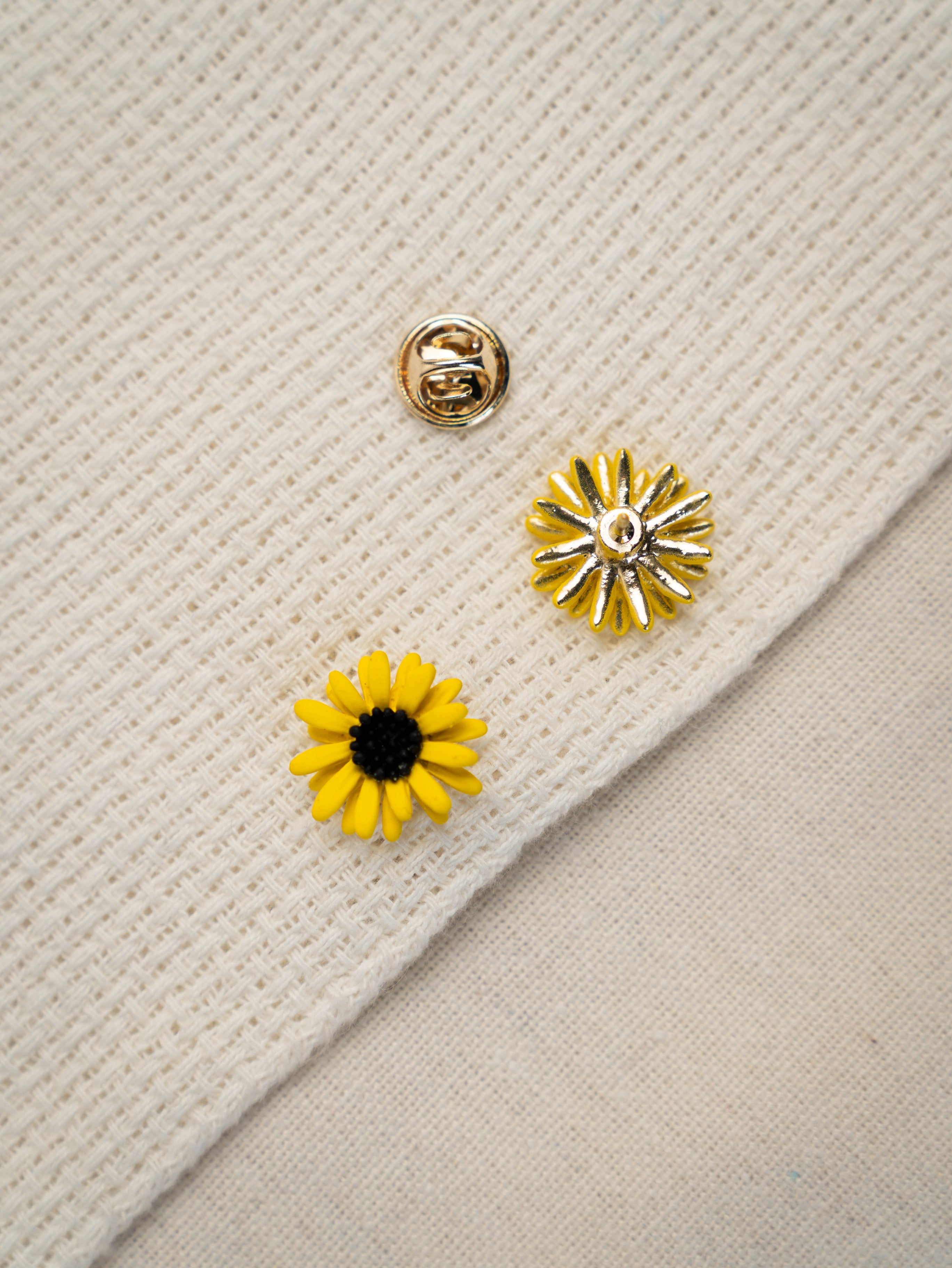 Helian- Lapel Pins for a Sun-Kissed, Floral Look