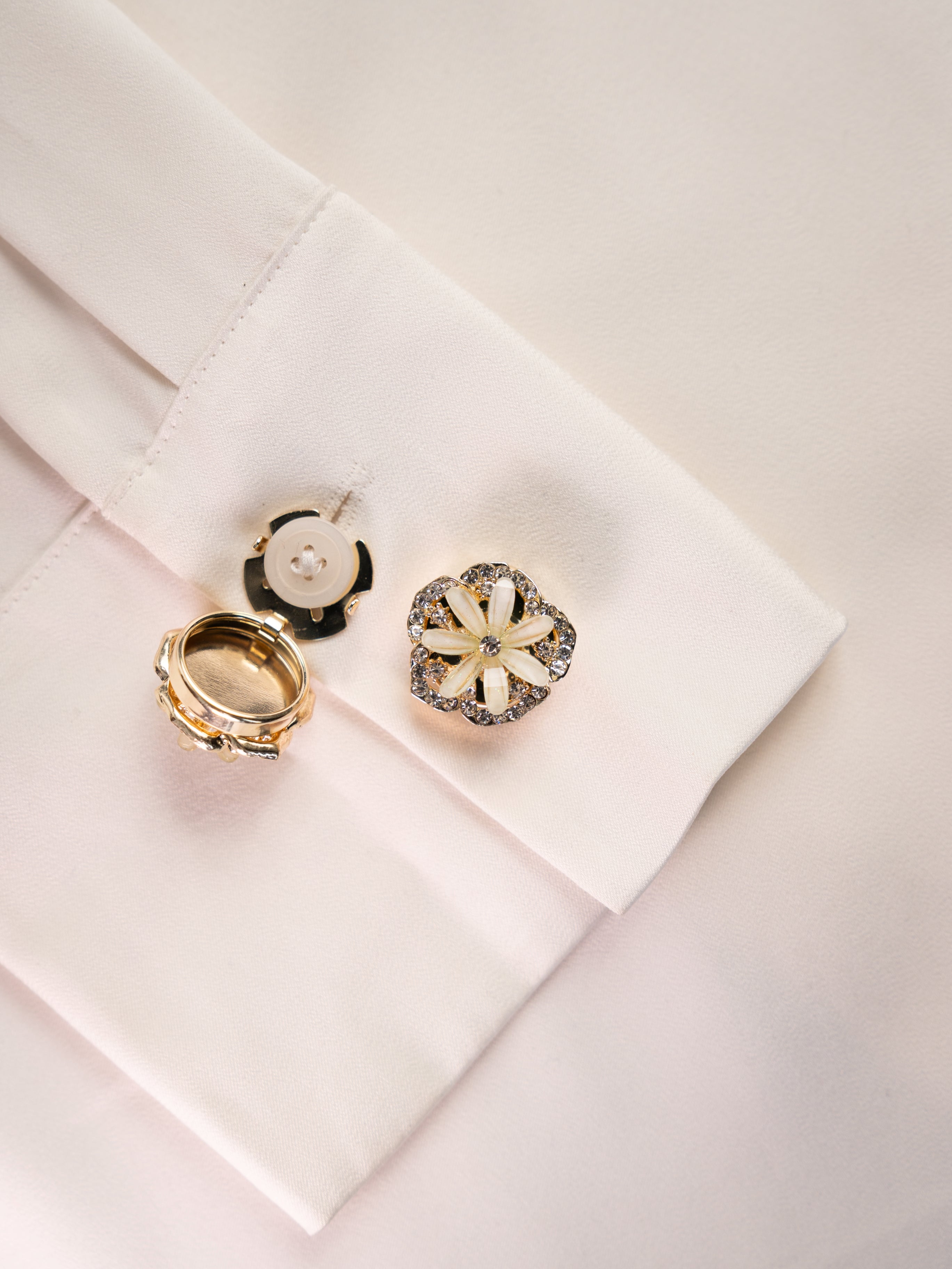 Eden- Button Covers For a Fresh Graceful Look