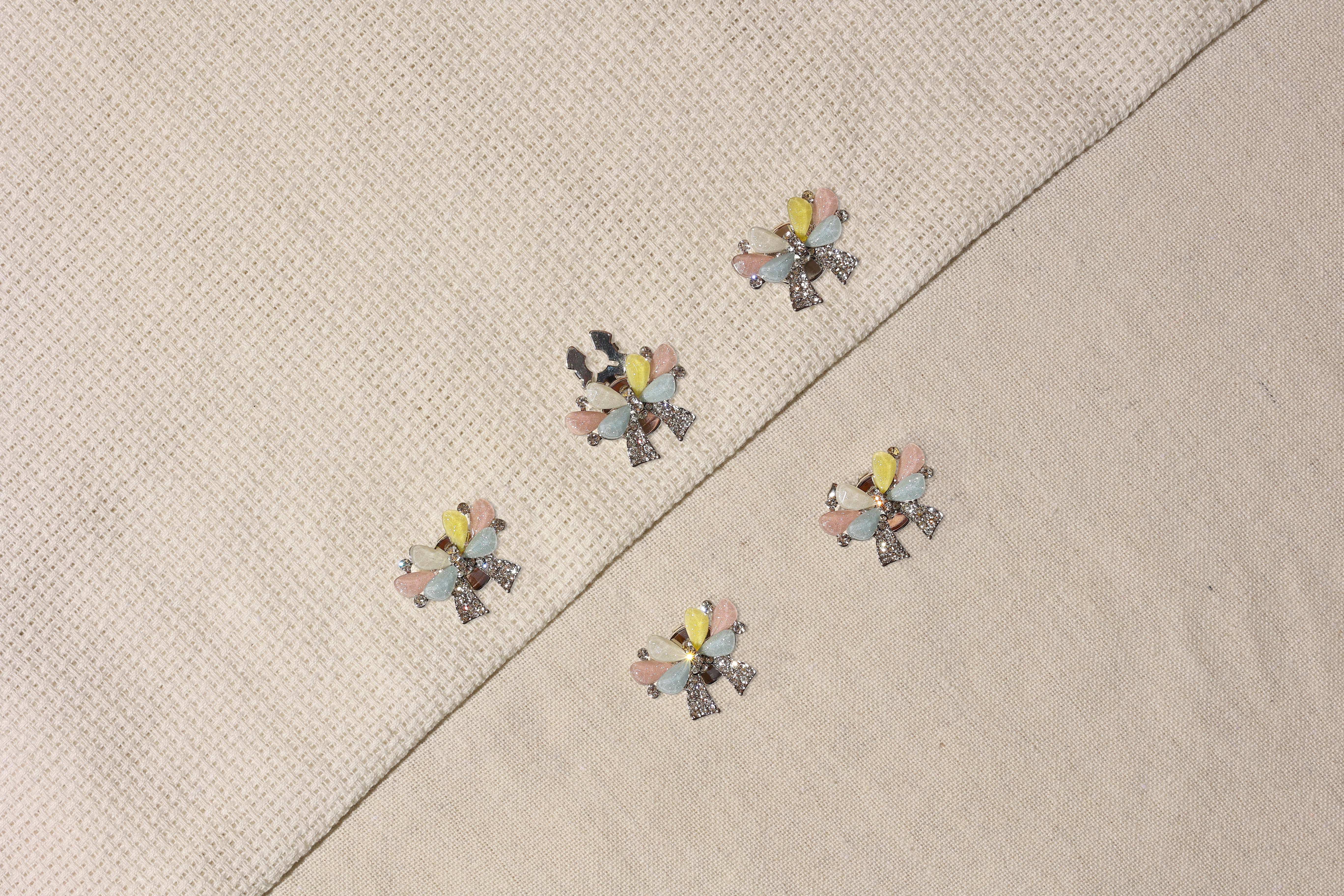 Bowtiful- Pastel bow for a charming style