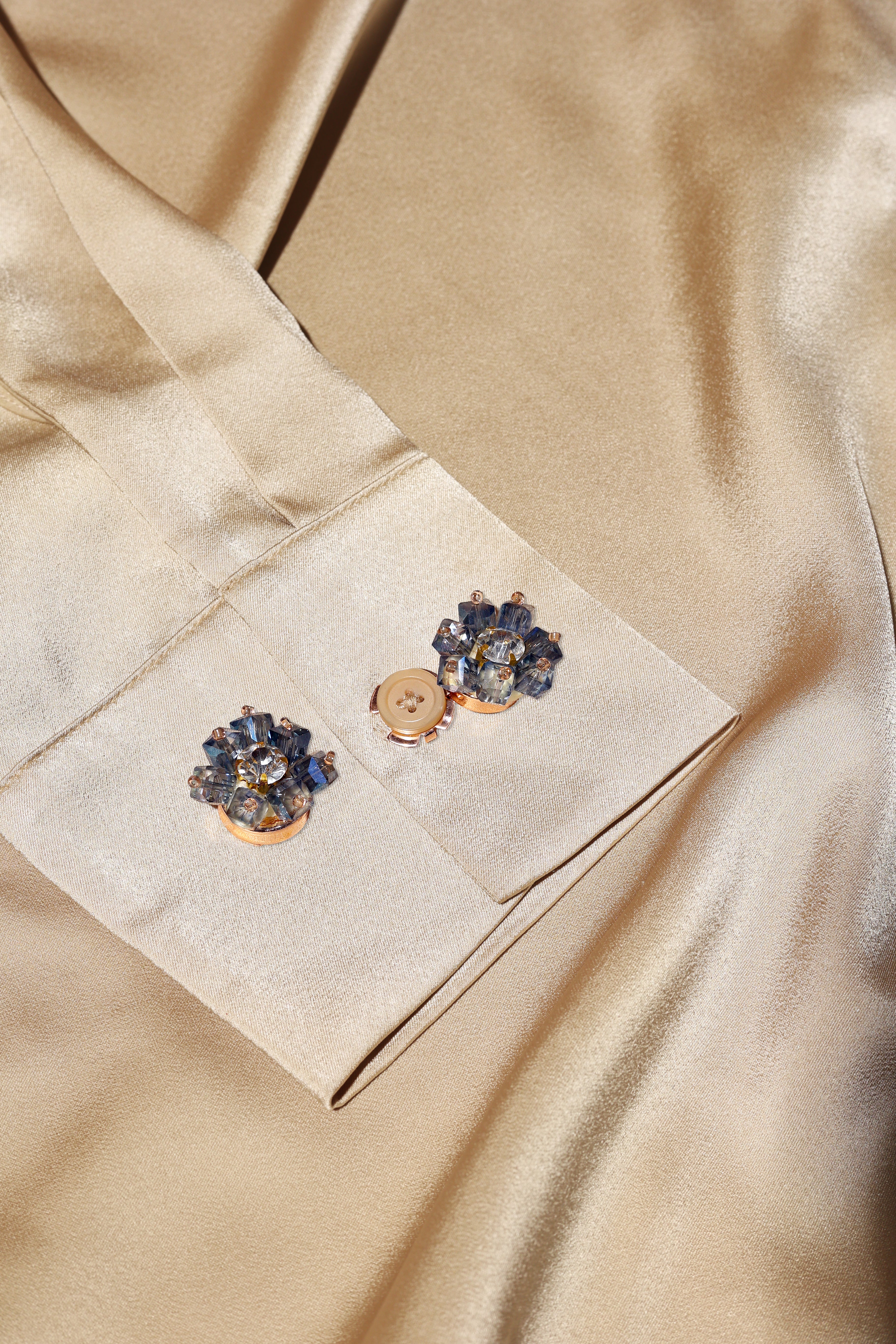 Iris – Floral Shirt Button Covers for Soft Pastel Elegance