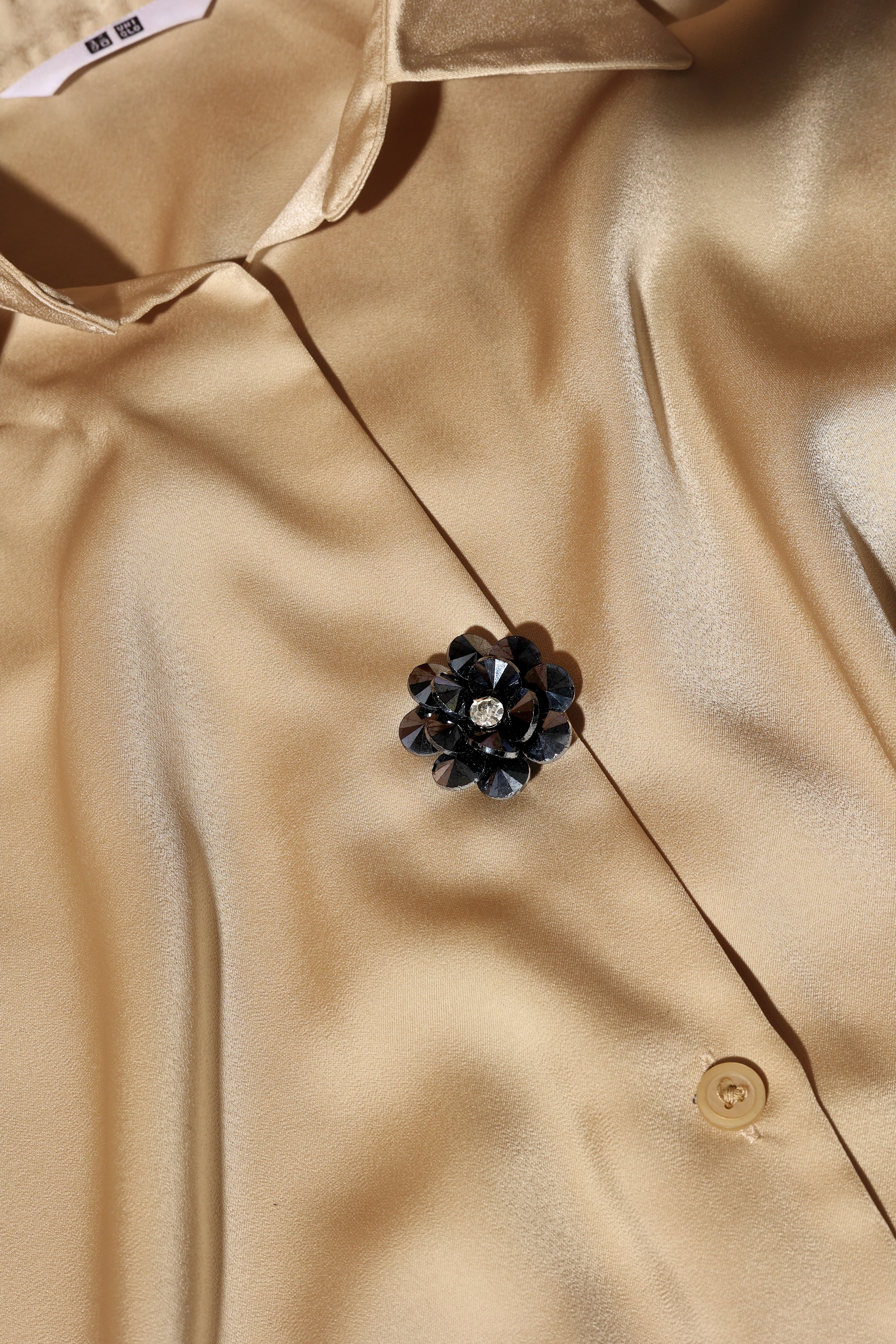Ebony Floret- Rich Ebony Base Accented with Dark Petal