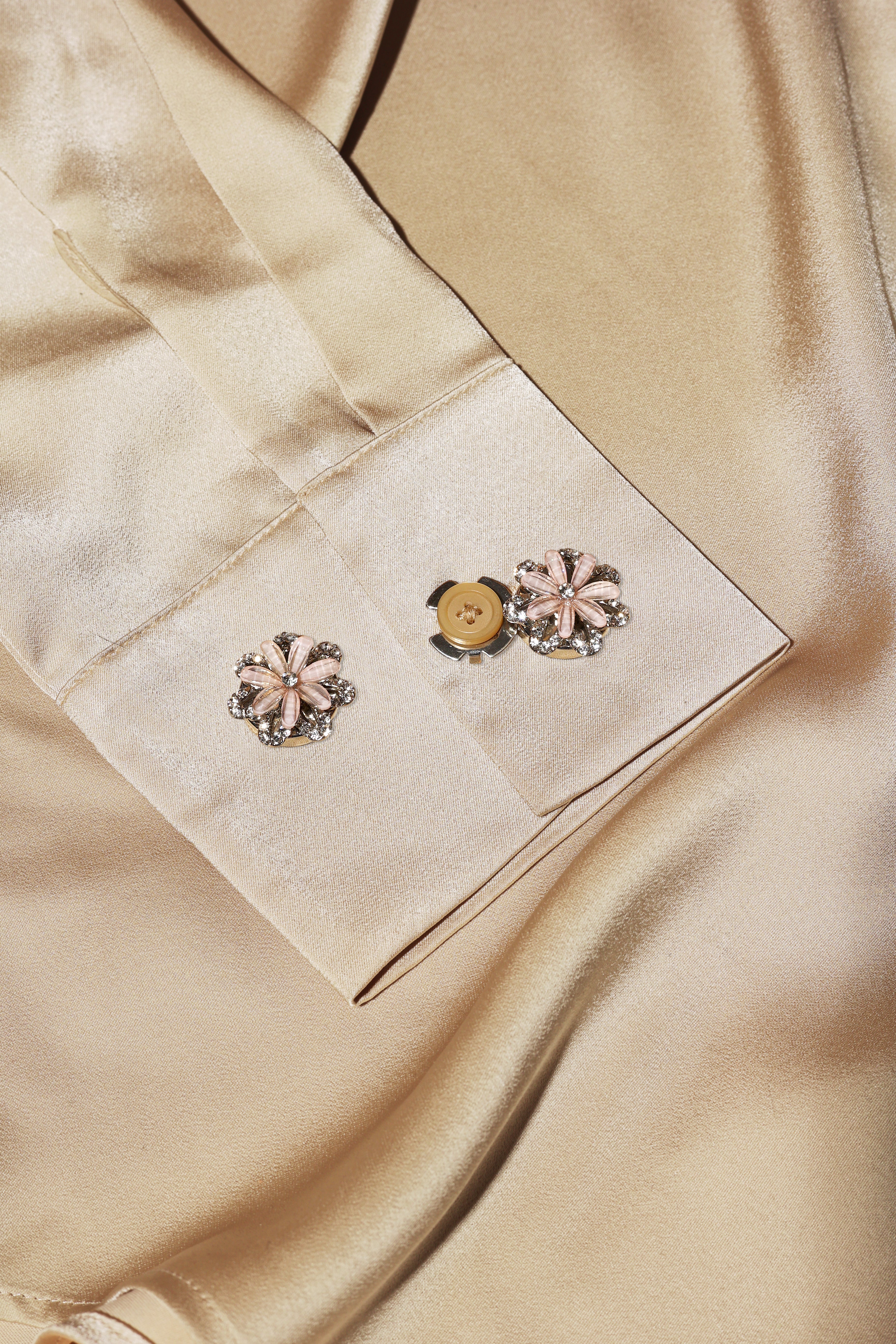 Floral Dream- Blending Elegance with Dreamy Charm