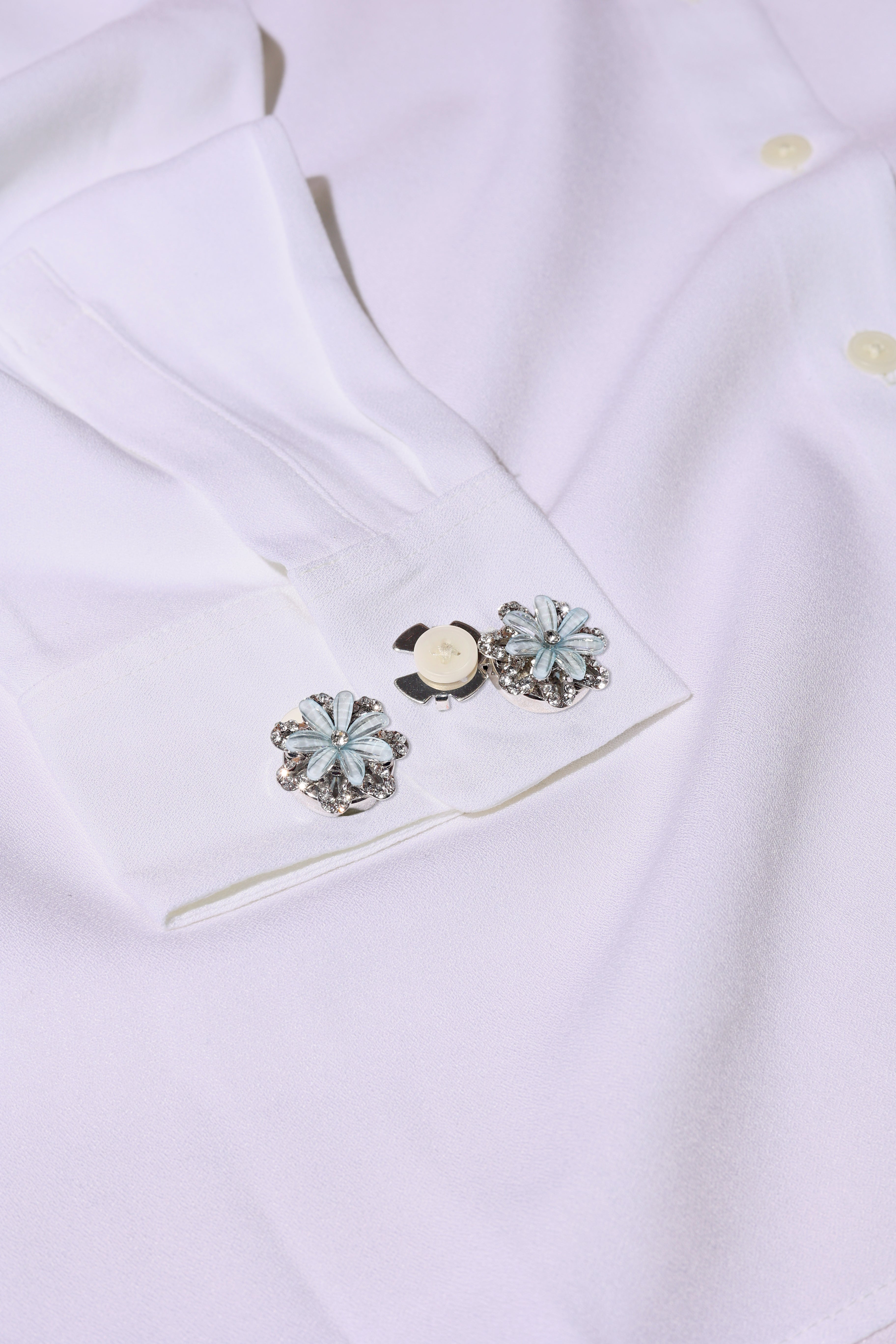 Floral Dream- Blending Elegance with Dreamy Charm