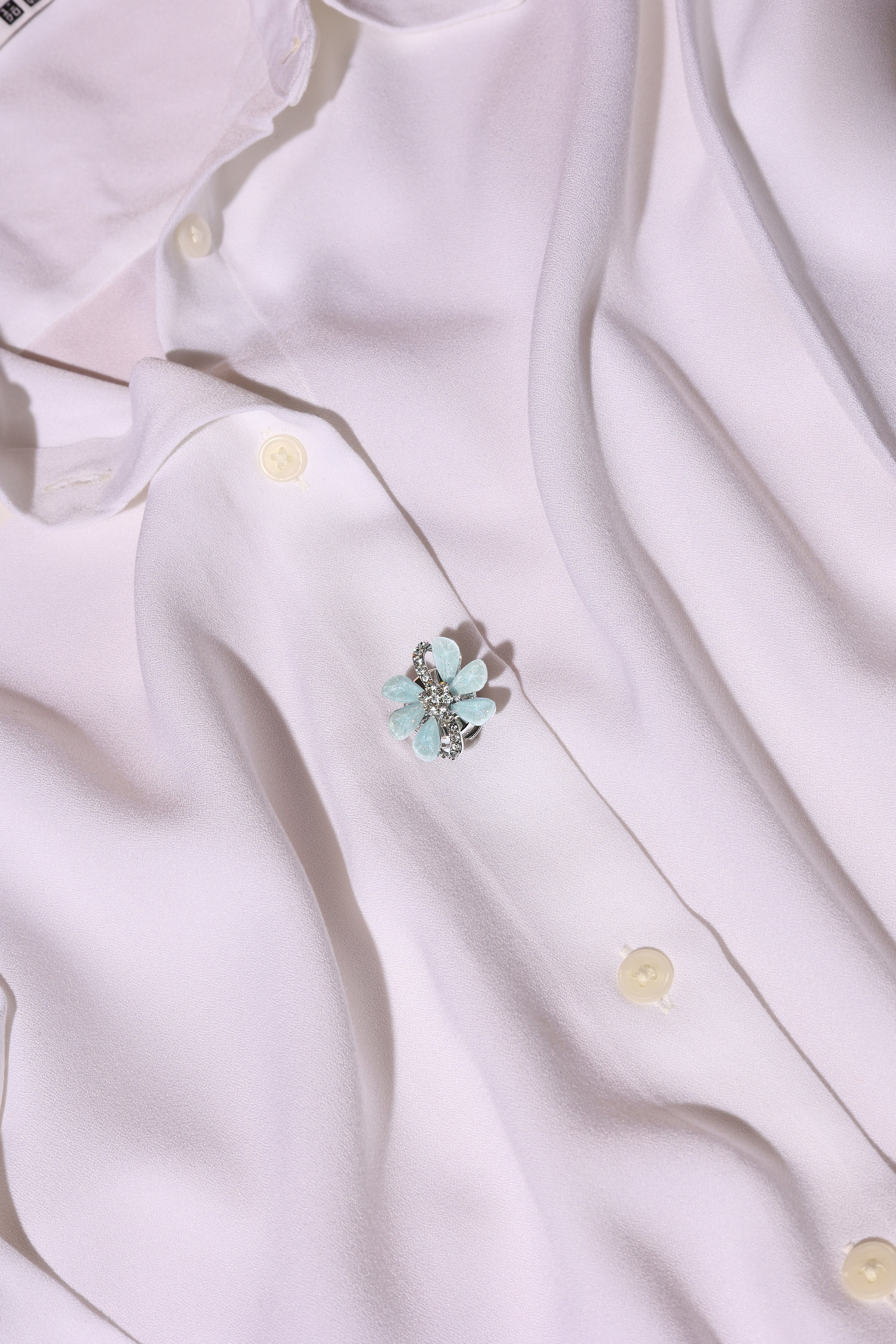 Dazzle- Sparkle Finish Crafted for Standout Shine