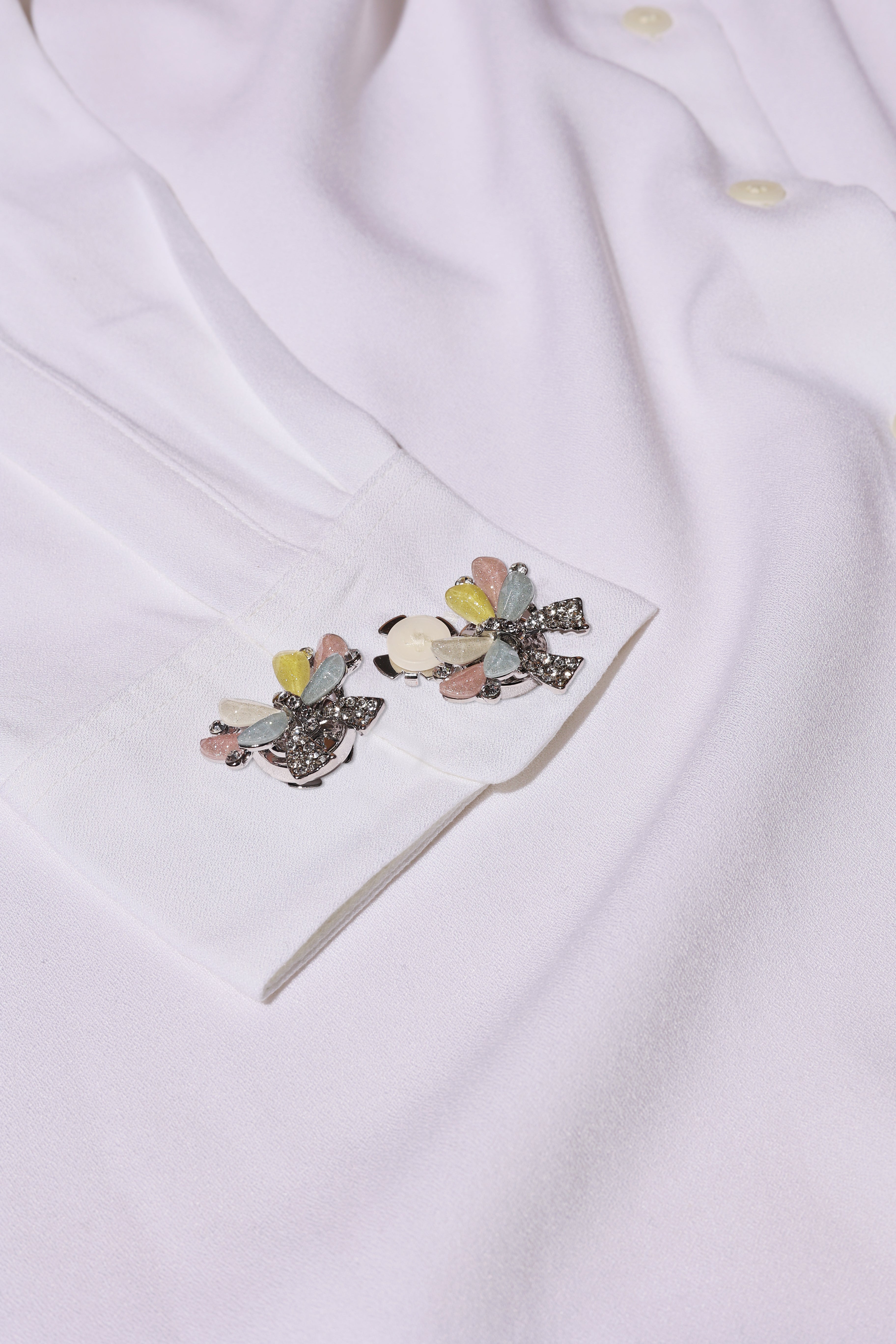 Bowtiful- Pastel bow for a charming style