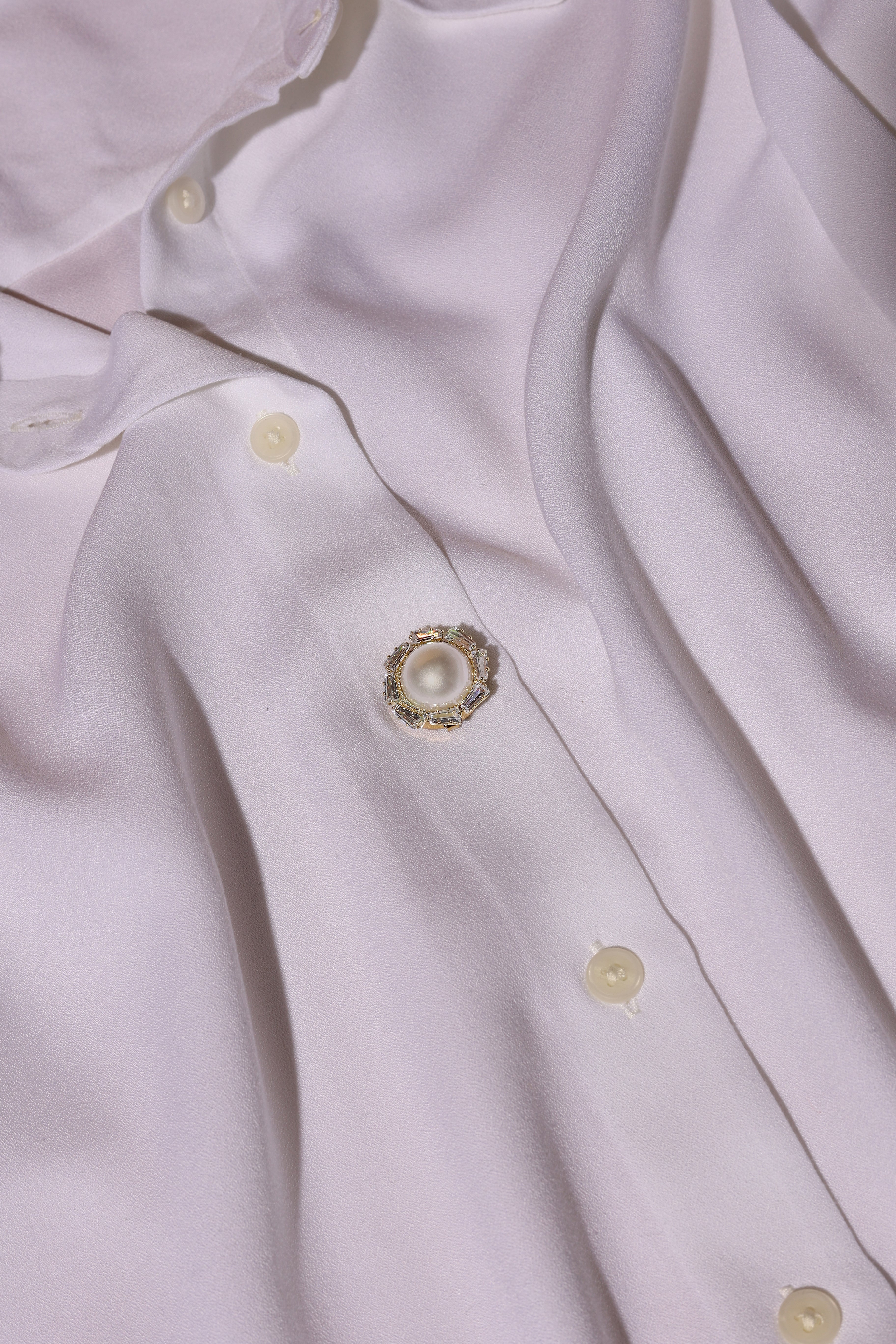 Pearl Radiance- Luxurious Pearlescent to Elevate your Ensemble