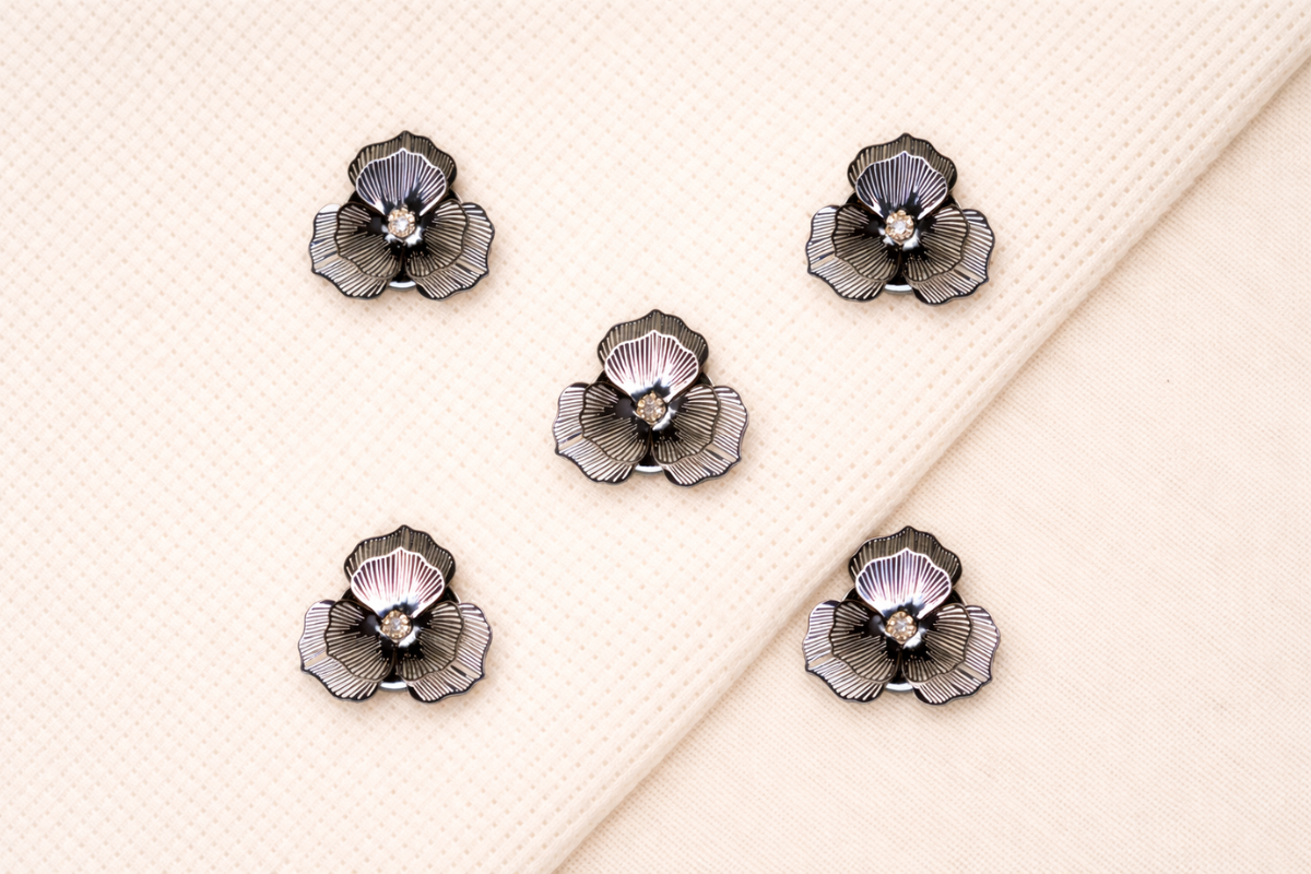 Spiked Bloom – Floral Button Covers with a Bold Sculpted Edge