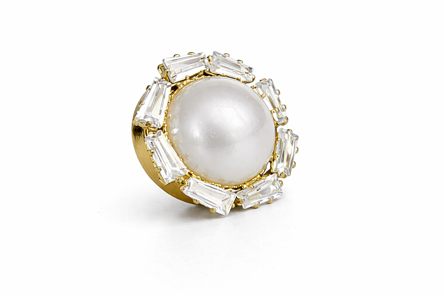 Pearl Radiance – Luxe Pearl Button Covers with a Radiant Finish