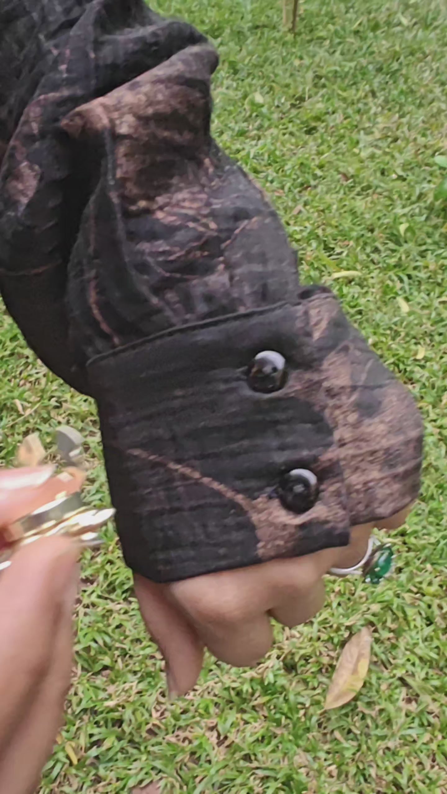 Bloom- Sculpted floral detailing for an artistic finish