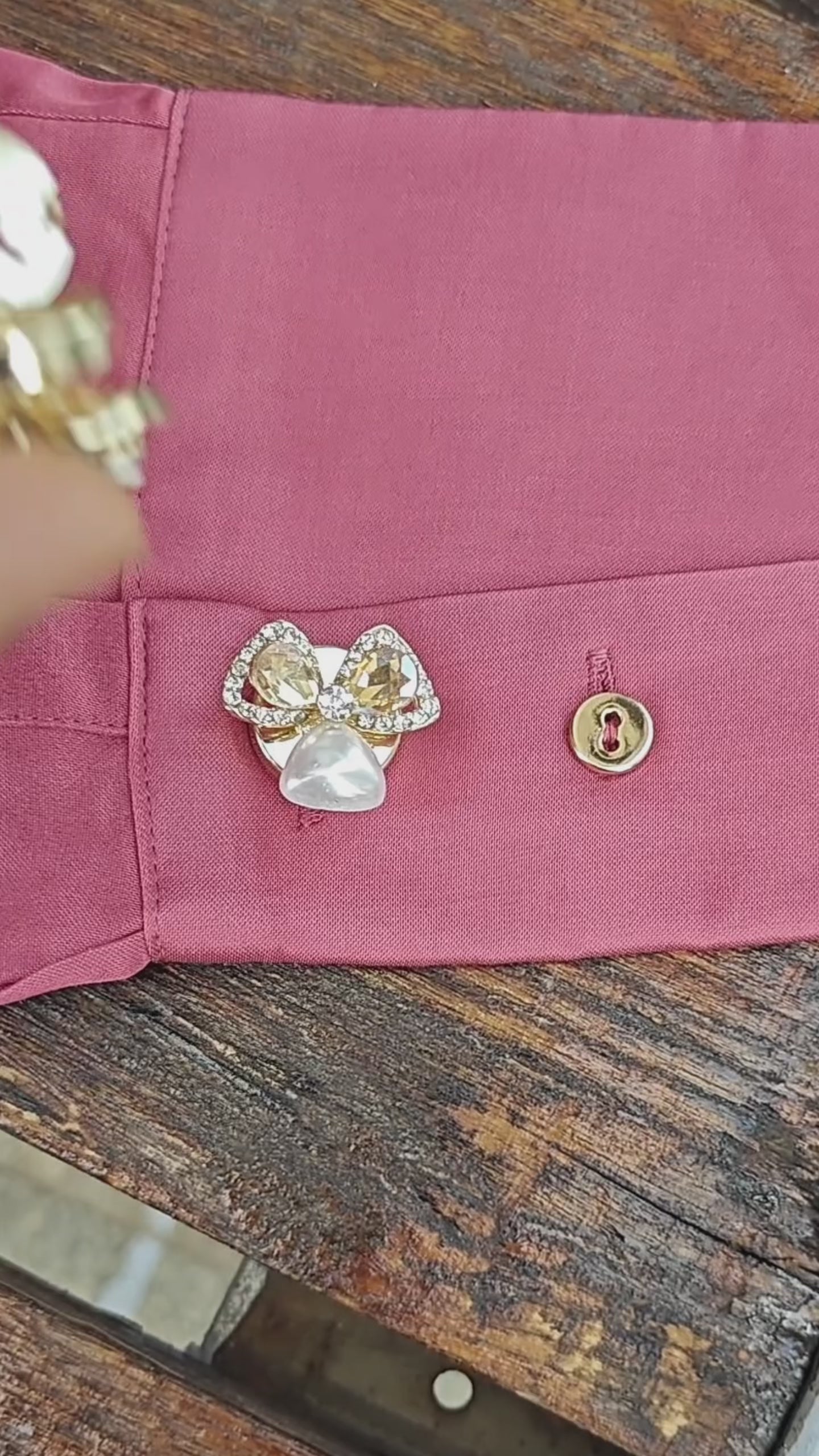 Royale Pearl – Button Covers for a Regal, Timeless Look